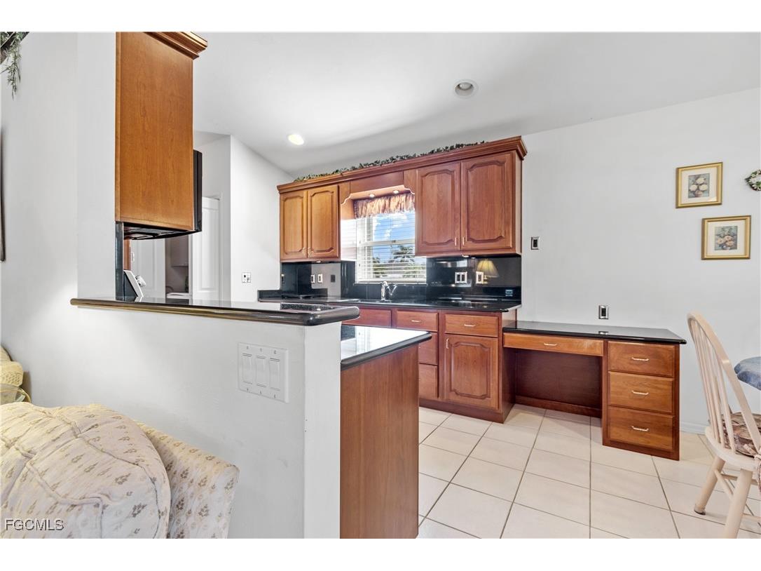 3820 Ponytail Palm Court North Fort Myers FL 33917 2025006409 image12