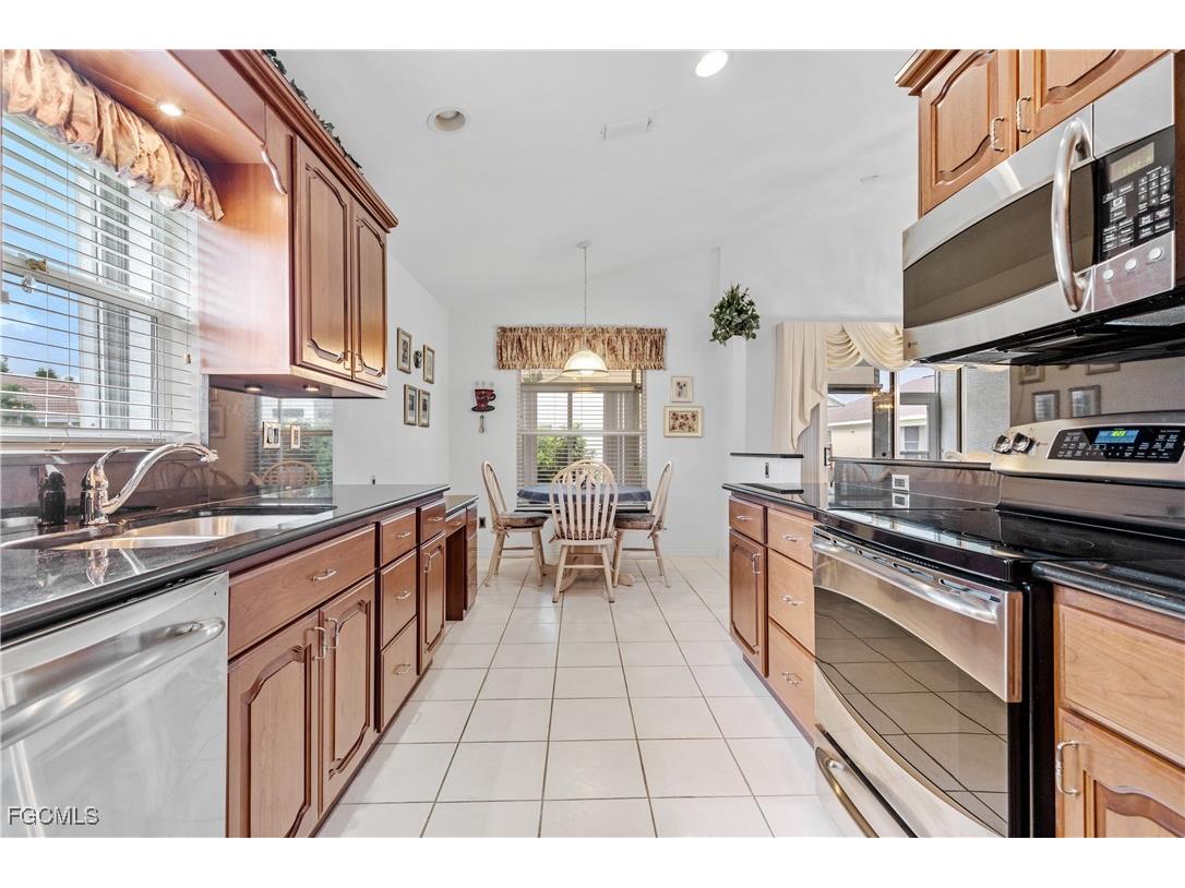 3820 Ponytail Palm Court North Fort Myers FL 33917 2025006409 image15