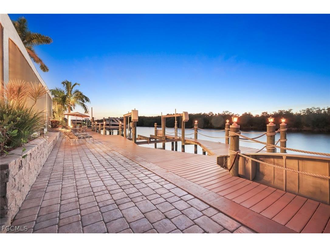 3820 Surfside Boulevard Cape Coral FL 33914 225061002 image50