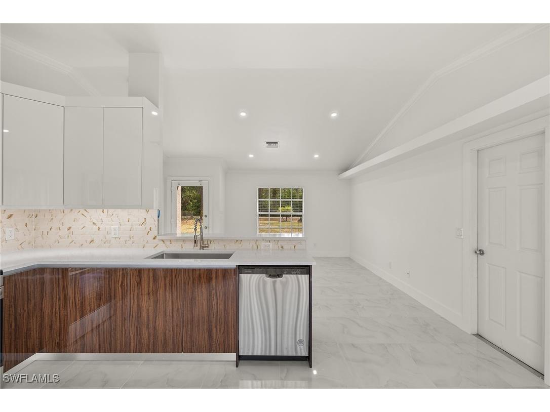 3821 10th Avenue NE Naples FL 34120 225069954 image3