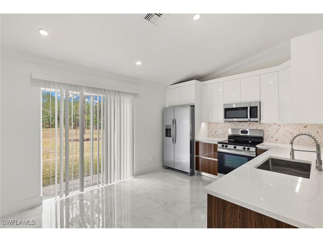 3821 10th Avenue NE Naples FL 34120 225069954 image4