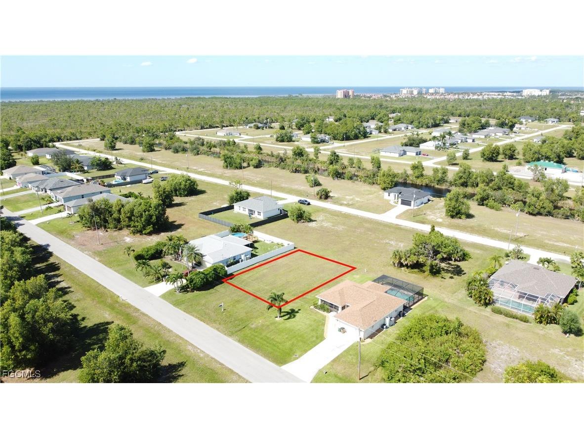 3821 NW 46th Terrace Cape Coral FL 33993 2025015546 image2