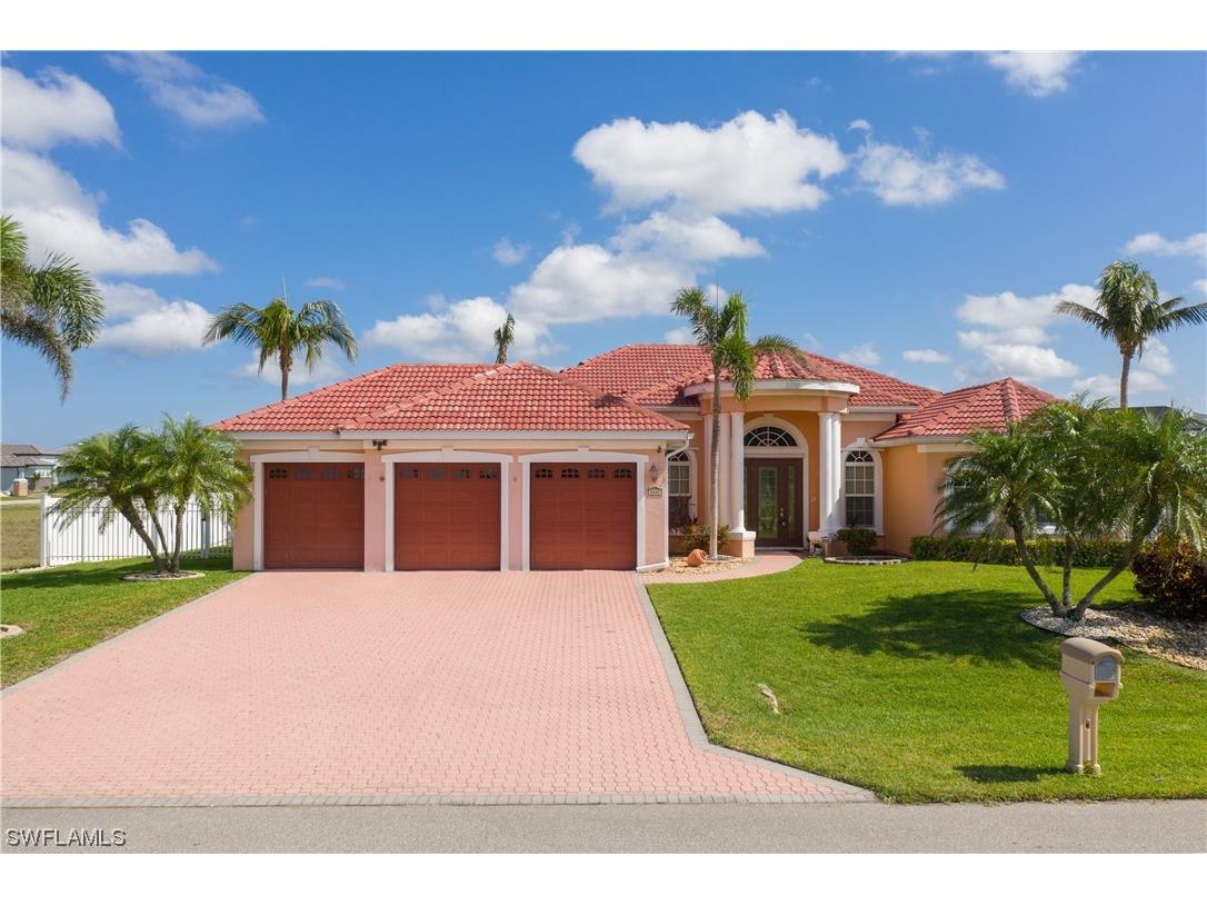 3821 Yucatan Parkway Cape Coral FL 33993 223032575 image1
