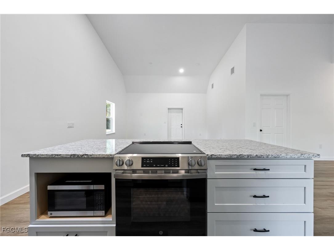 3823 Highlight Street Fort Myers FL 33905 2025013410 image12