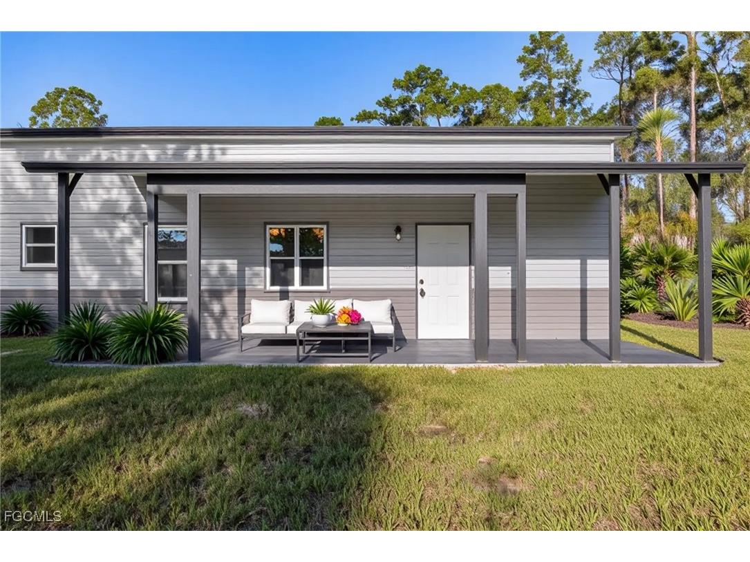 3823 Highlight Street Fort Myers FL 33905 2025013410 image2