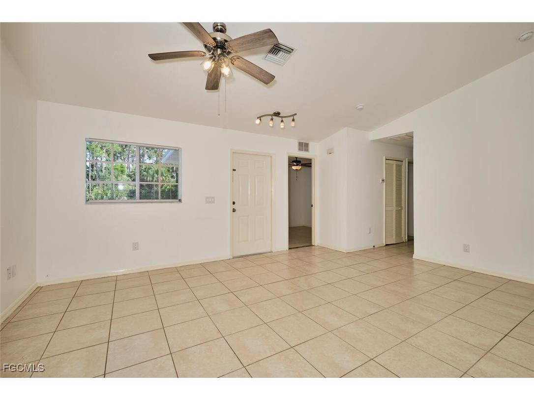 3825 Hollycrest Street Fort Myers FL 33905 2025011163 image12