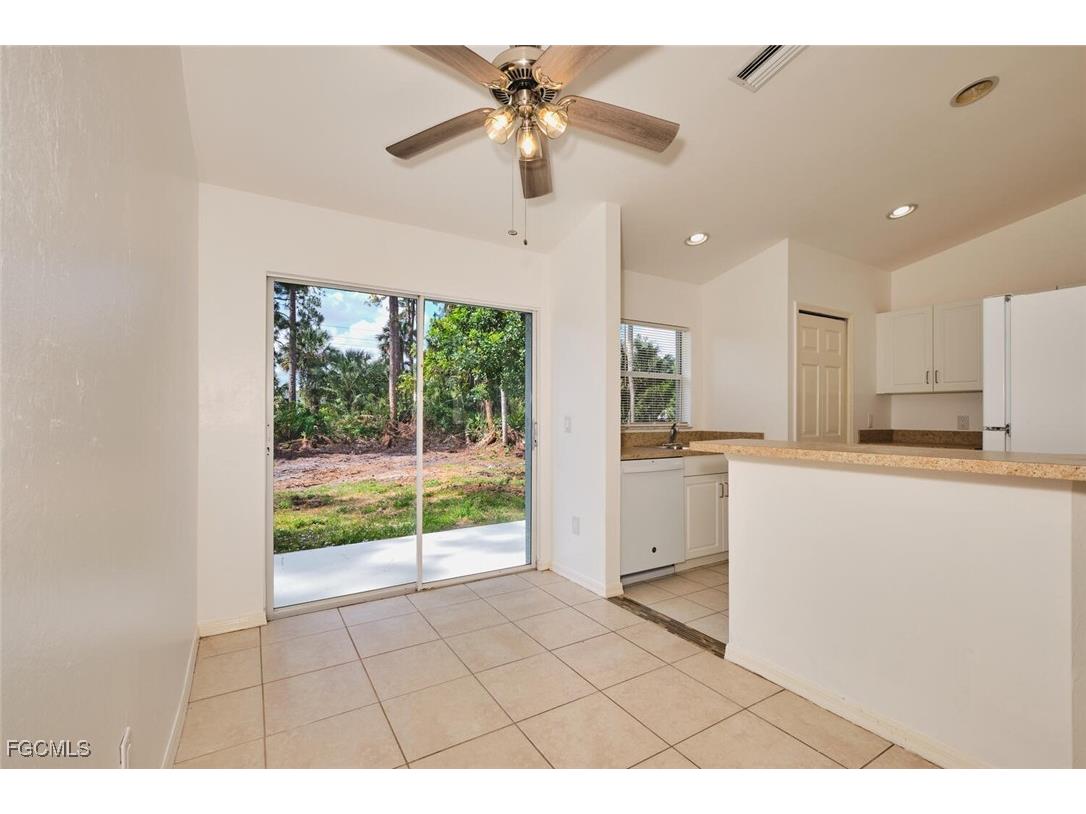 3825 Hollycrest Street Fort Myers FL 33905 2025011163 image13