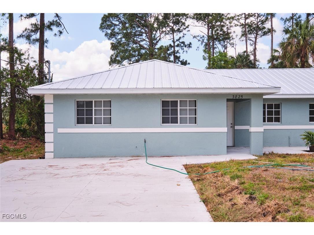 3825 Hollycrest Street Fort Myers FL 33905 2025011163 image2