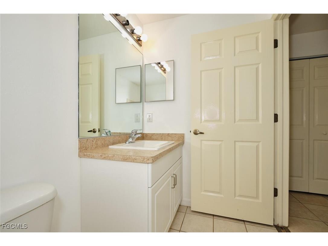 3825 Hollycrest Street Fort Myers FL 33905 2025011163 image30