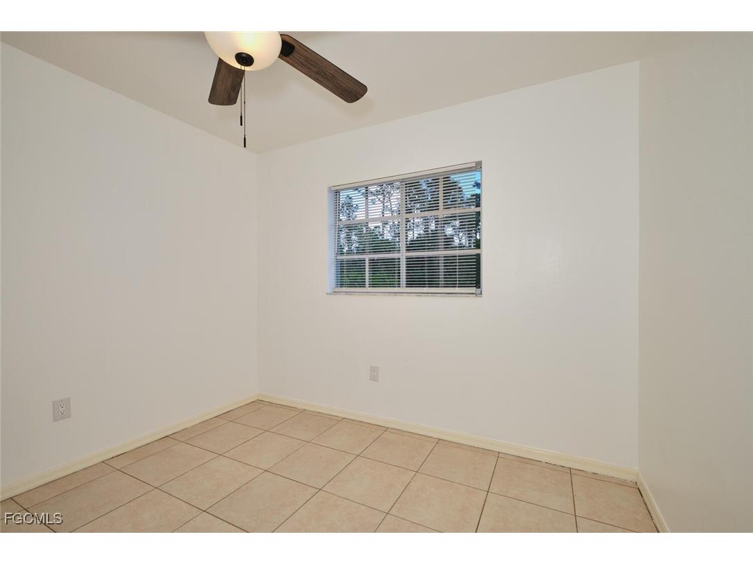 3825 Hollycrest Street Fort Myers FL 33905 2025011163 image35