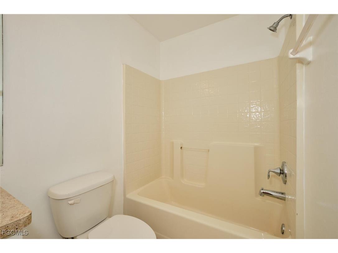 3825 Hollycrest Street Fort Myers FL 33905 2025011163 image36