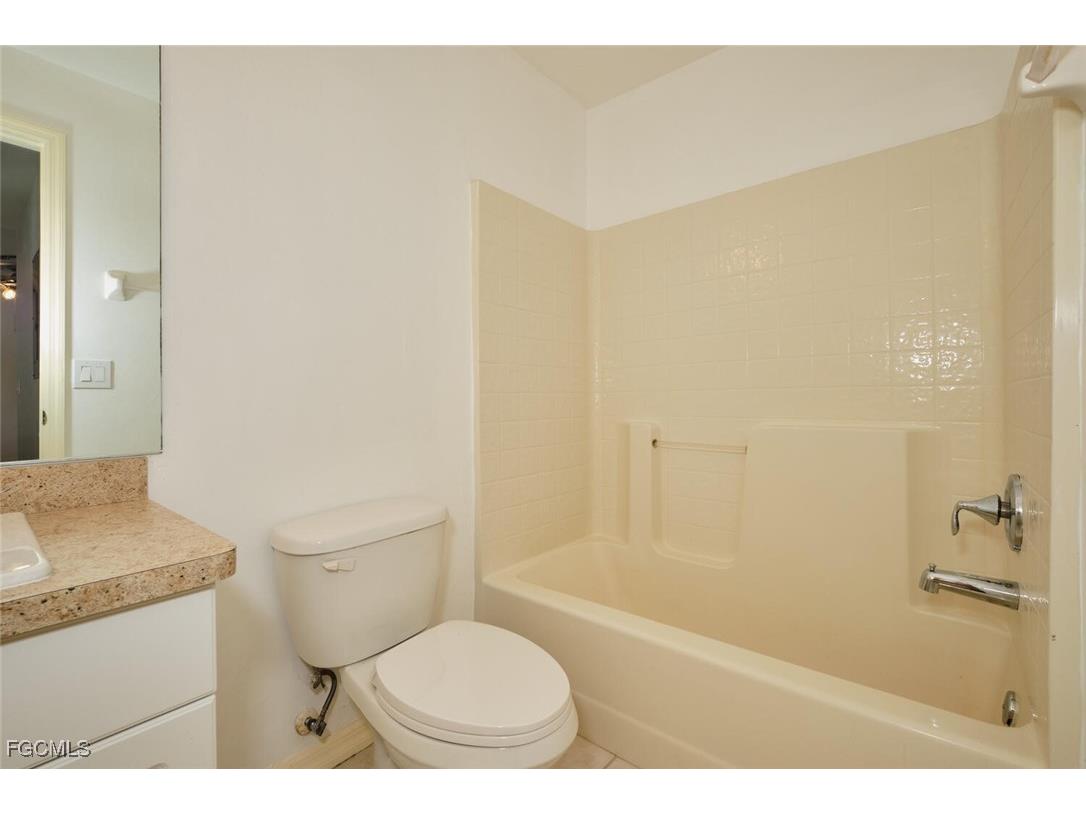 3825 Hollycrest Street Fort Myers FL 33905 2025011163 image37