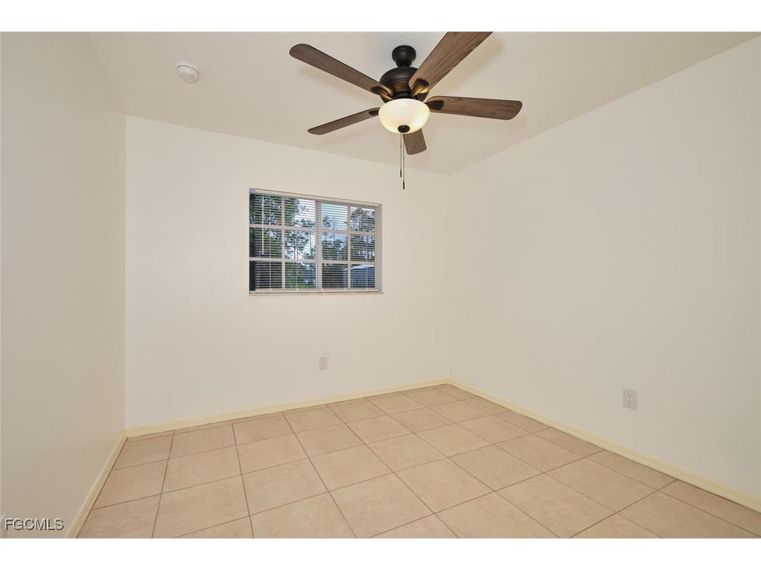 3825 Hollycrest Street Fort Myers FL 33905 2025011163 image39
