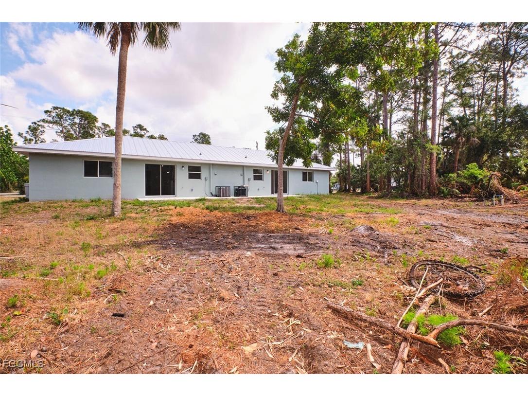 3825 Hollycrest Street Fort Myers FL 33905 2025011163 image47