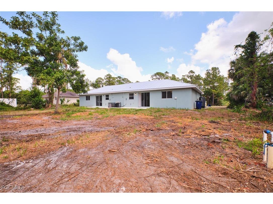 3825 Hollycrest Street Fort Myers FL 33905 2025011163 image49