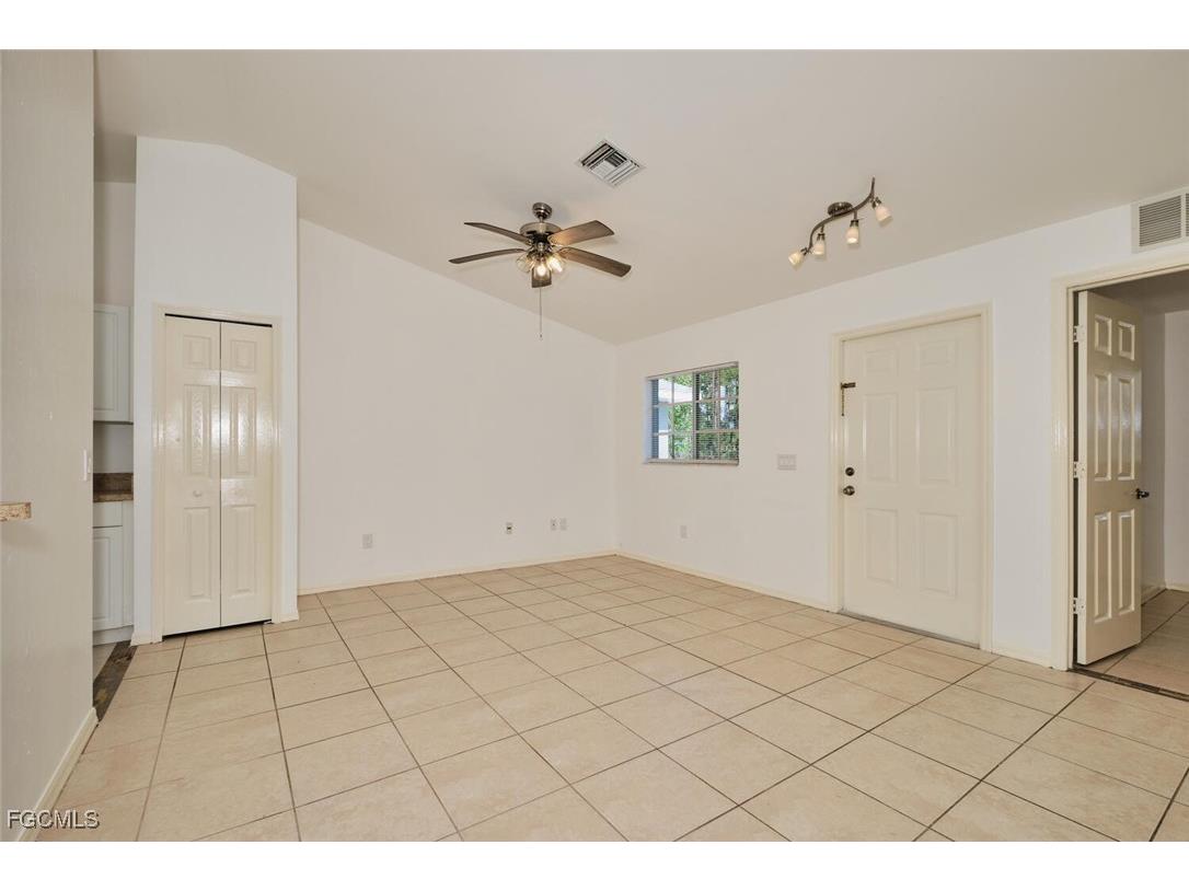 3825 Hollycrest Street Fort Myers FL 33905 2025011163 image6