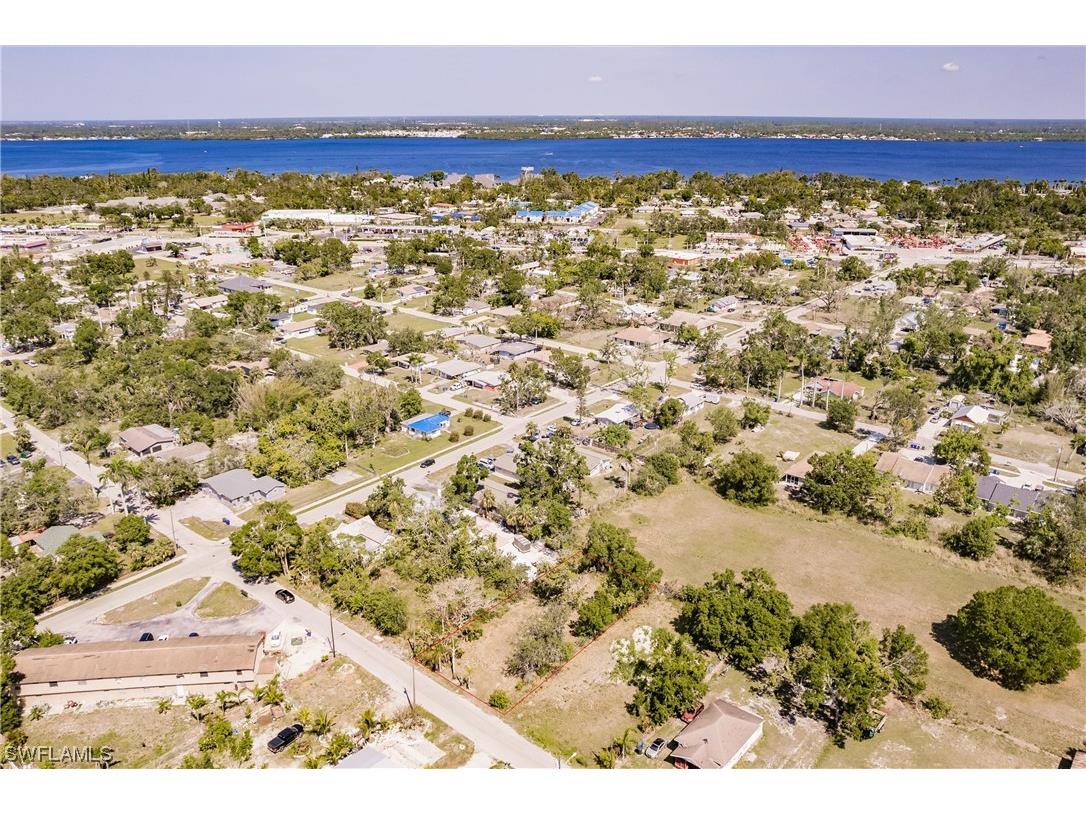 3825 Lora Street Fort Myers FL 33916 223041246 image1