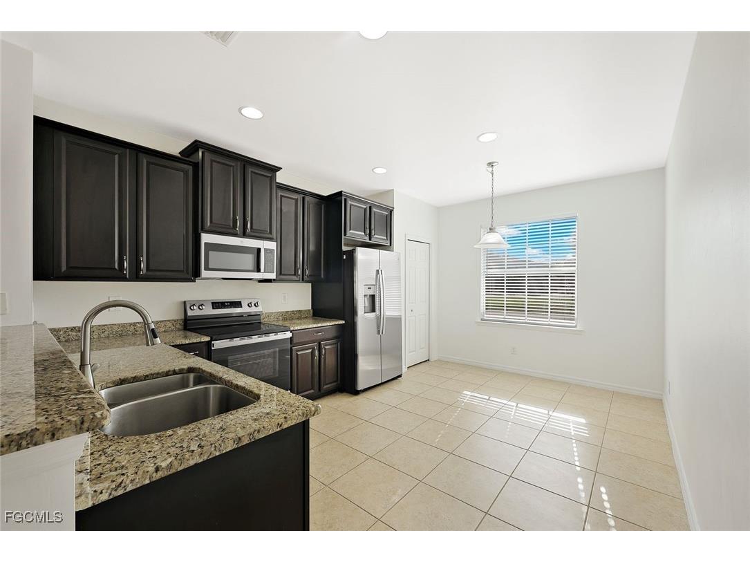 3827 Clearbrook Lane Fort Myers FL 33966 2025025081 image10