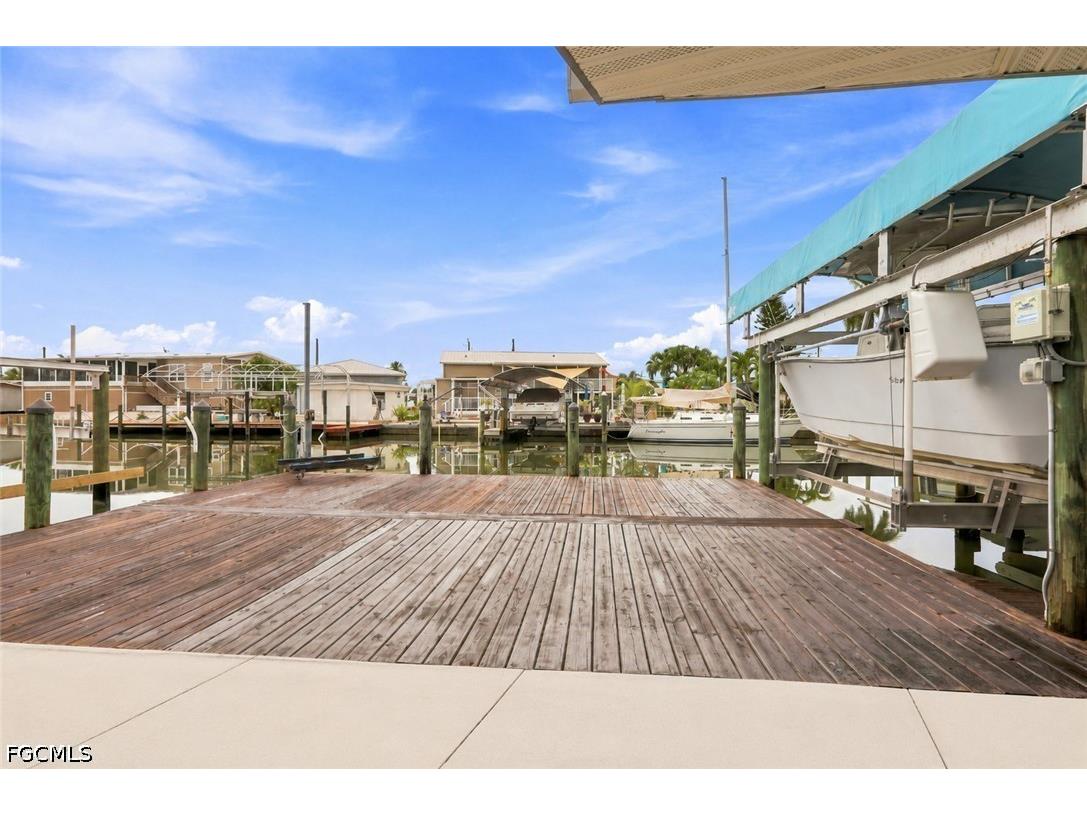 3827 Coconut Drive Saint James City FL 33956 2026031560 image39