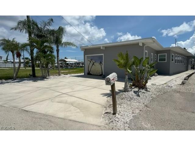 3827 Coconut Drive Saint James City FL 33956 225062961 image1