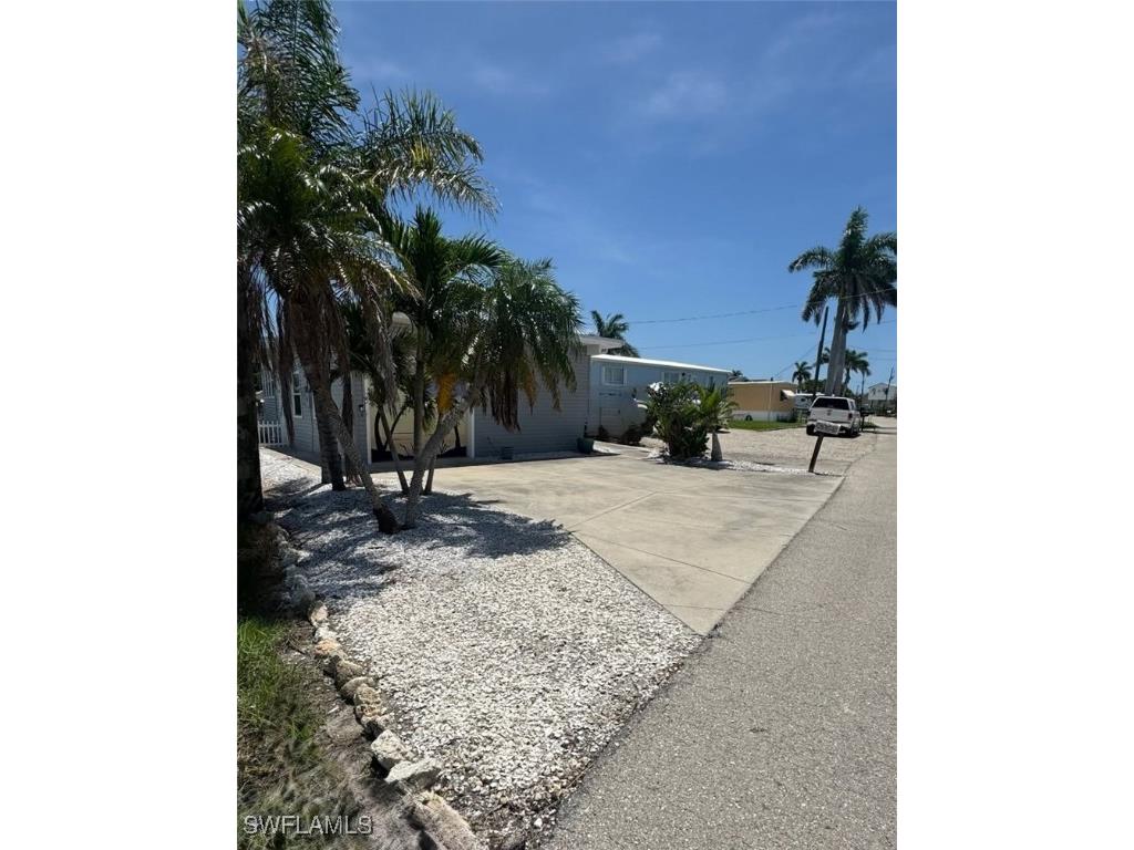 3827 Coconut Drive Saint James City FL 33956 225062961 image3