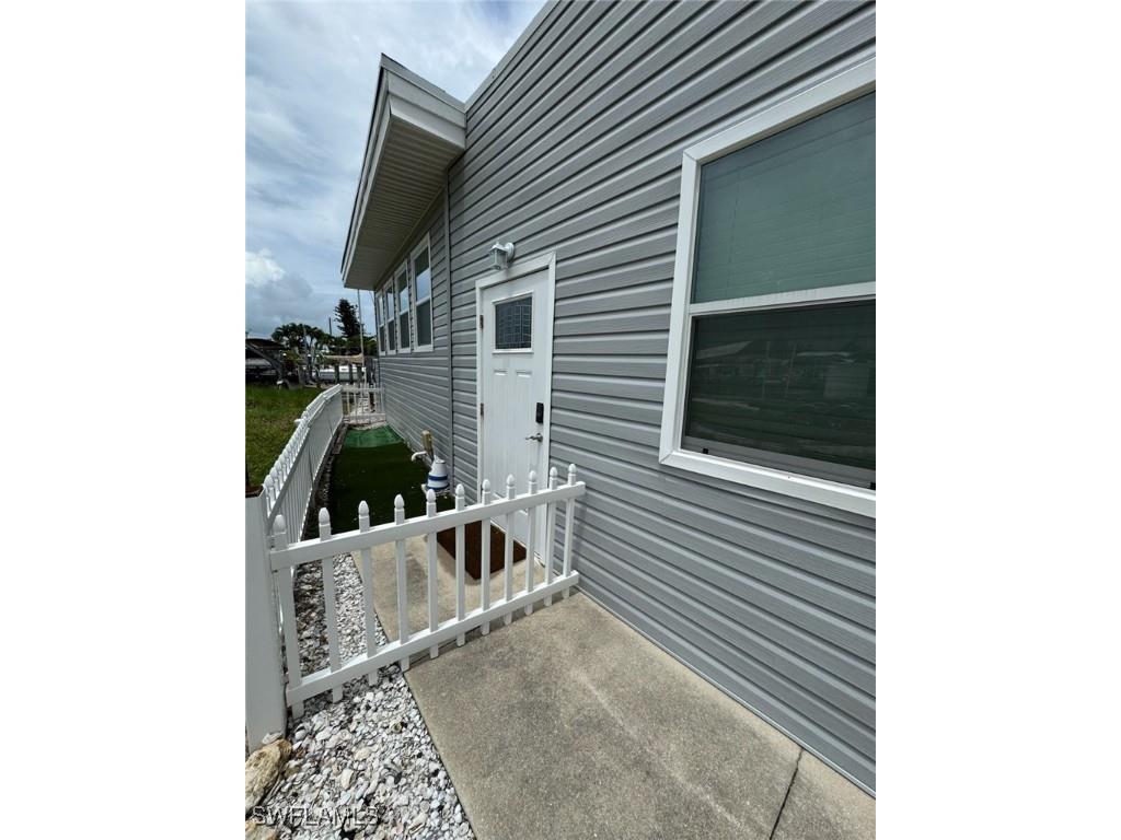 3827 Coconut Drive Saint James City FL 33956 225062961 image4