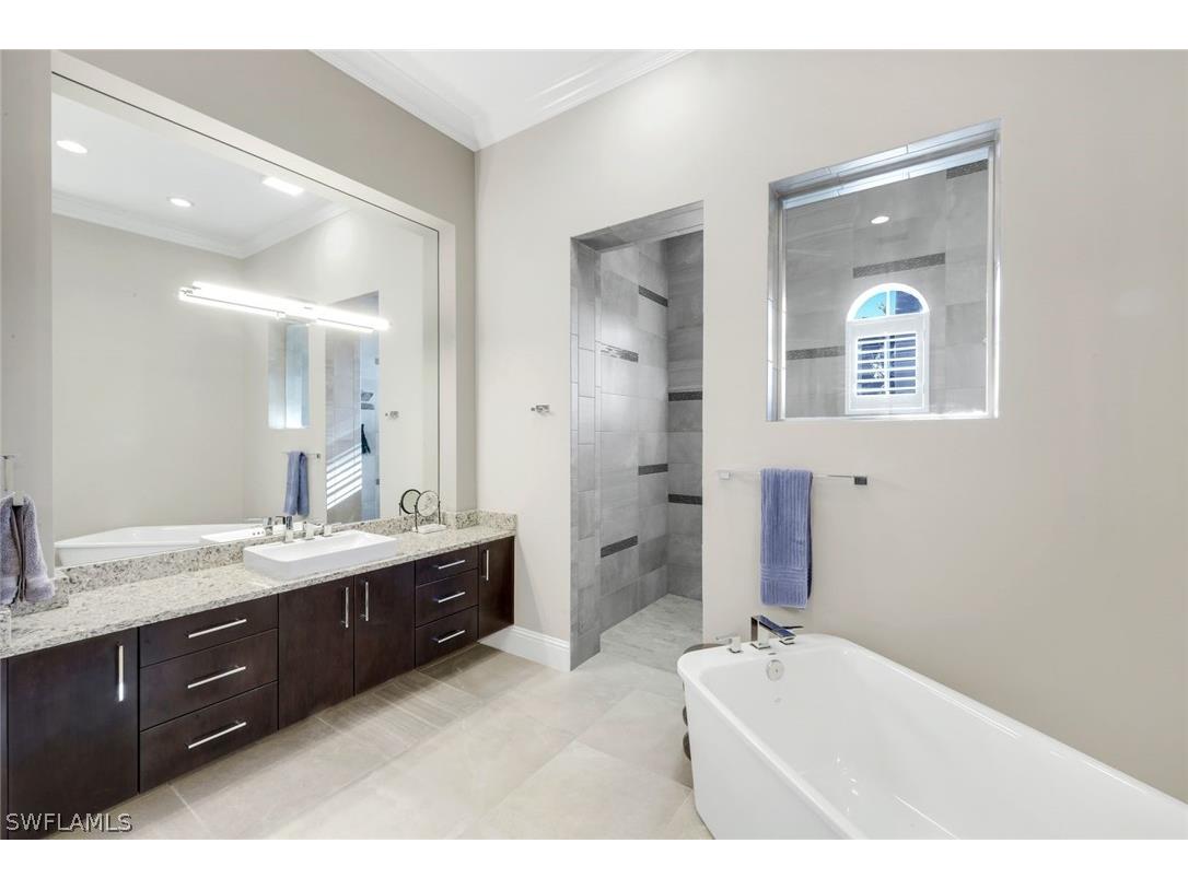 3828 Isla Del Sol Way Naples FL 34114 226006571 image18