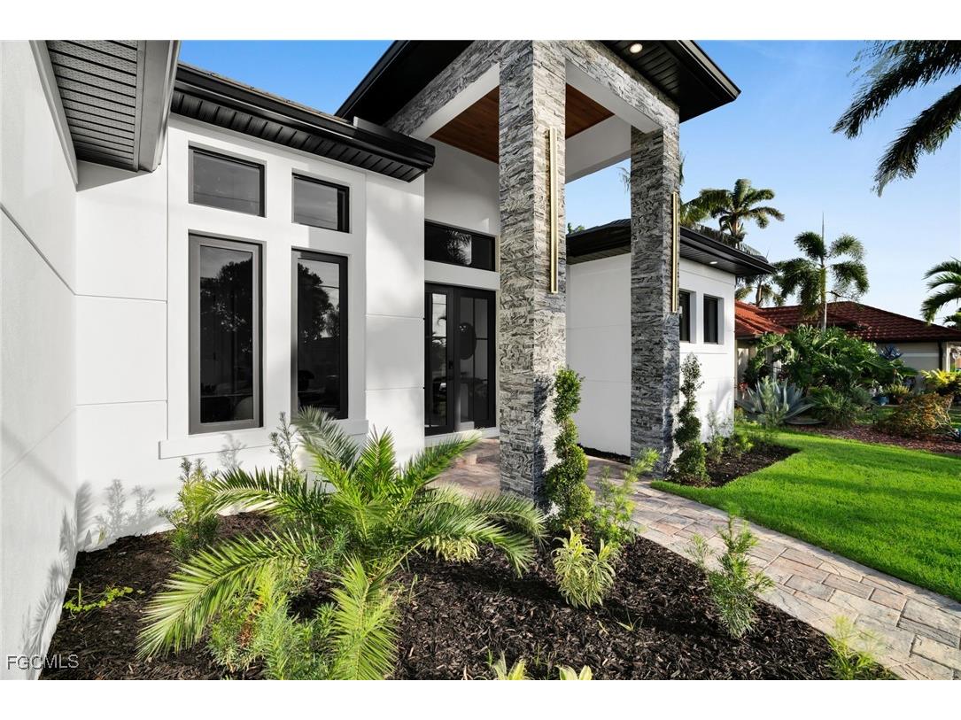 3829 SW 20th Avenue Cape Coral FL 33914 2025019922 image3