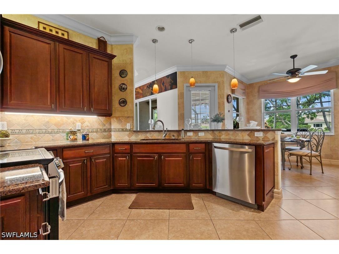 383 Cypress Way W Naples FL 34110 226006903 image10