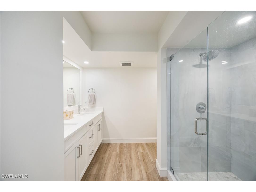 383 Harbour Drive #101 Naples FL 34103 226004870 image15