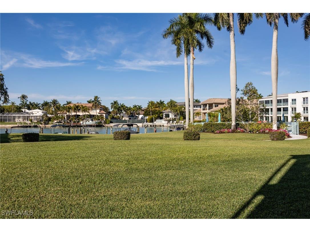 383 Harbour Drive #101 Naples FL 34103 226004870 image22
