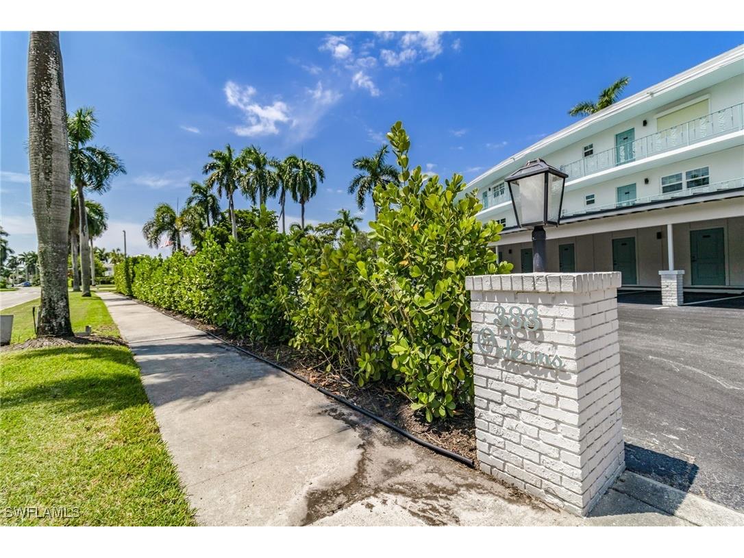 383 Harbour Drive #101 Naples FL 34103 226004870 image25