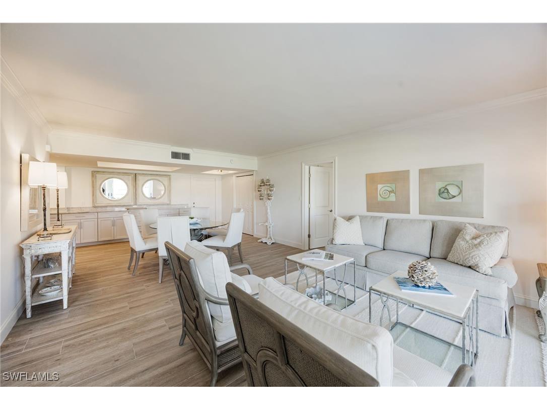 383 Harbour Drive #101 Naples FL 34103 226004870 image3