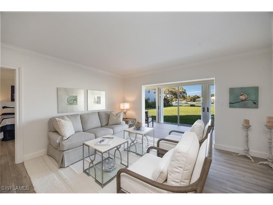 383 Harbour Drive #101 Naples FL 34103 226004870 image4