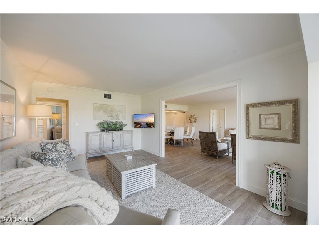 383 Harbour Drive #101 Naples FL 34103 226004870 image8