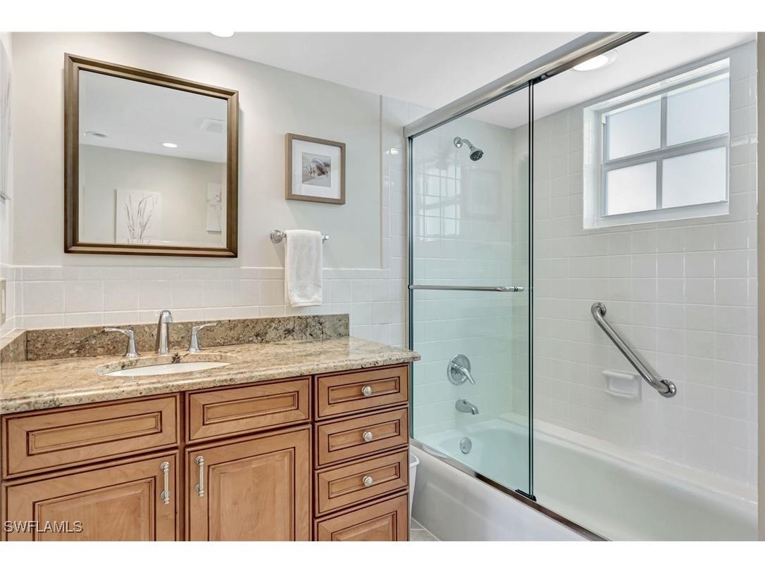 383 Harbour Drive #304 Naples FL 34103 225073753 image21