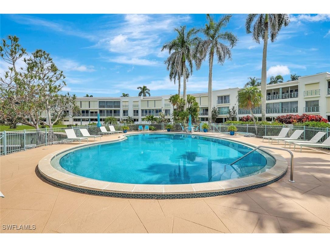 383 Harbour Drive #304 Naples FL 34103 225073753 image30