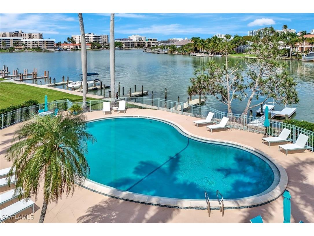 383 Harbour Drive #304 Naples FL 34103 225073753 image31