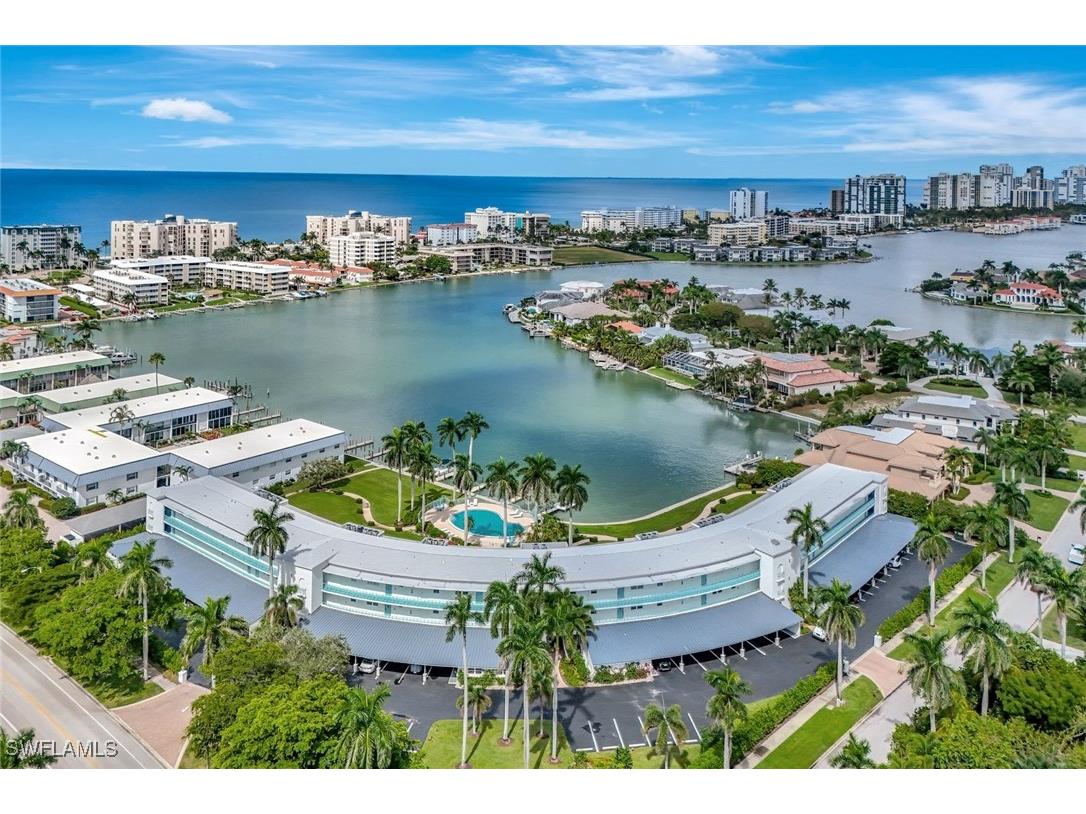 383 Harbour Drive #304 Naples FL 34103 225073753 image4