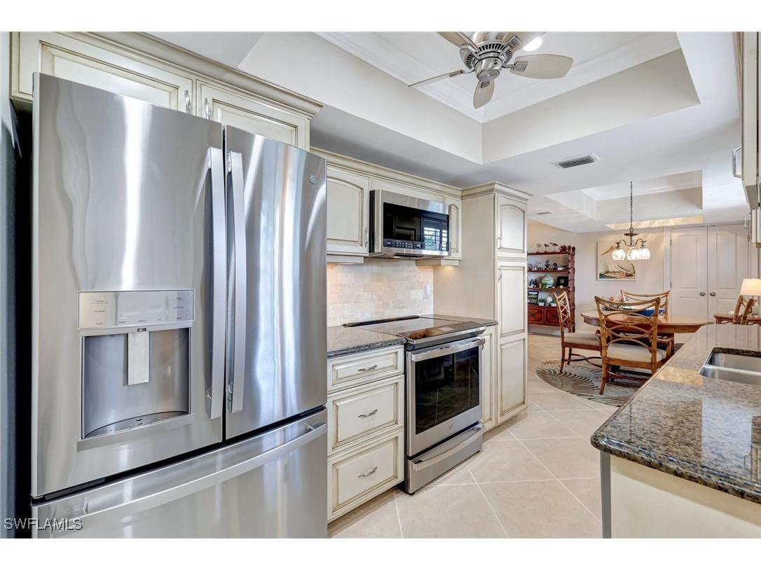 383 Harbour Drive #304 Naples FL 34103 225073753 image7