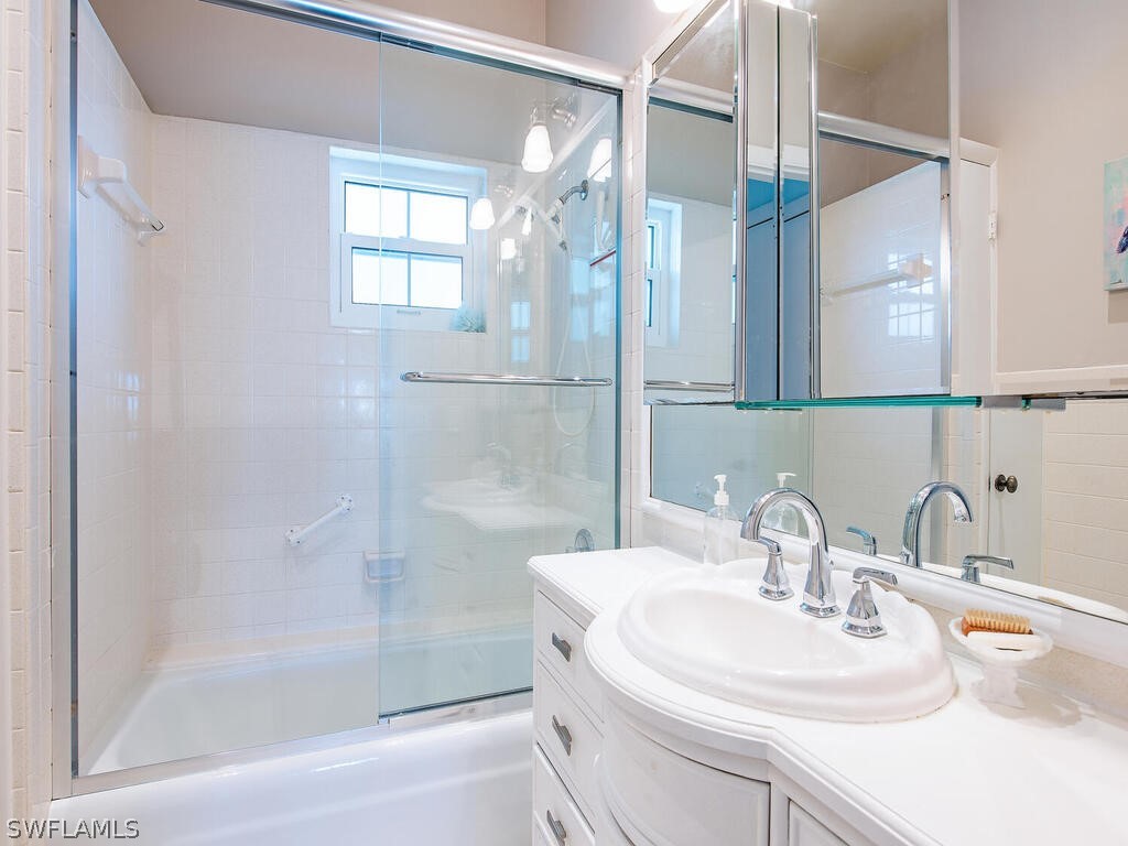 383 Harbour Drive #308 Naples FL 34103 226007237 image15