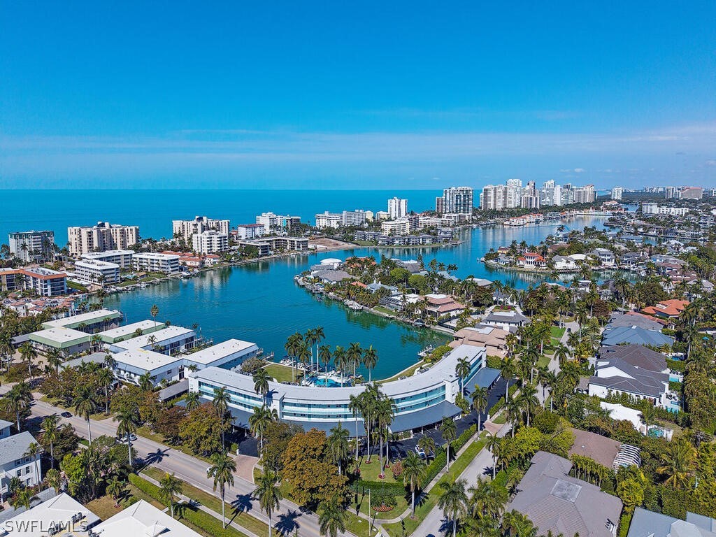 383 Harbour Drive #308 Naples FL 34103 226007237 image4