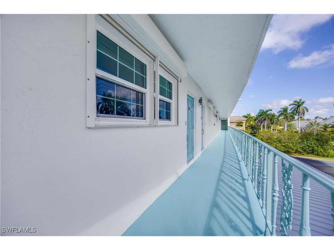 383 Harbour Drive #309 Naples FL 34103 225076192 image25