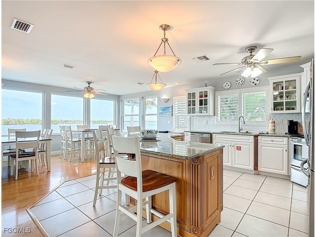 383 Seminole Way Fort Myers Beach FL 33931 2025020376 image10