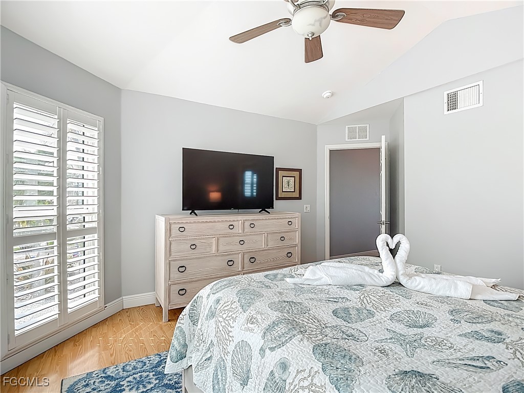 383 Seminole Way Fort Myers Beach FL 33931 2025020376 image20