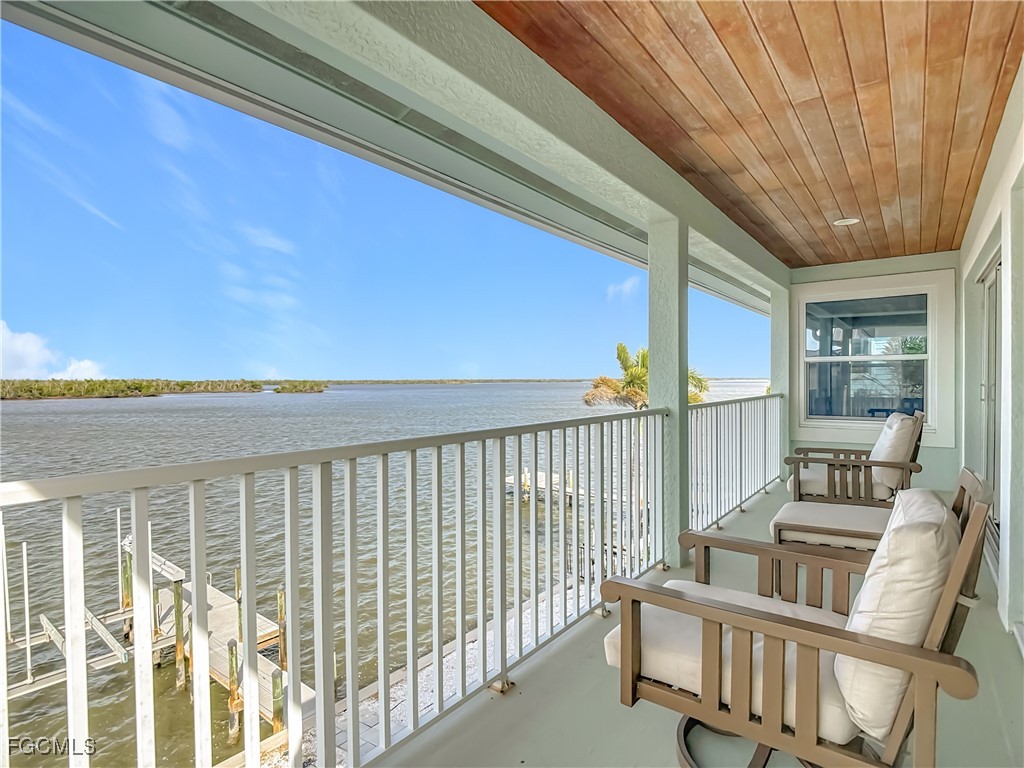 383 Seminole Way Fort Myers Beach FL 33931 2025020376 image28