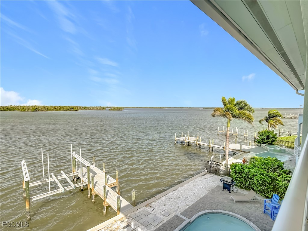 383 Seminole Way Fort Myers Beach FL 33931 2025020376 image29