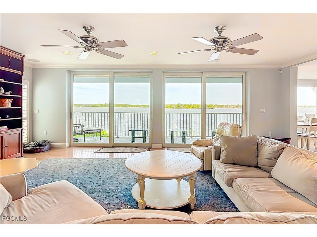 383 Seminole Way Fort Myers Beach FL 33931 2025020376 image3