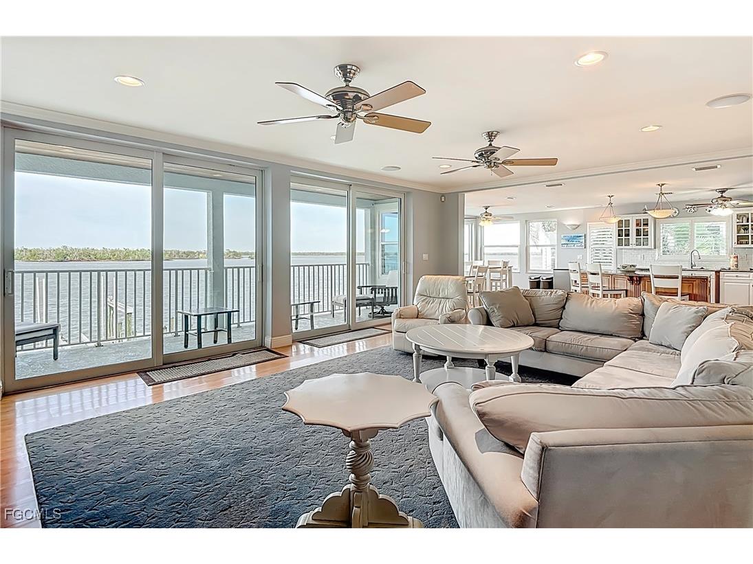 383 Seminole Way Fort Myers Beach FL 33931 2025020376 image4