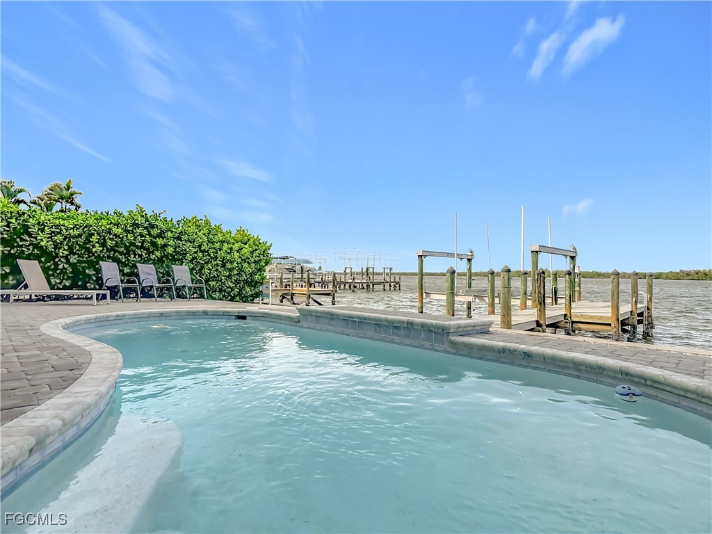 383 Seminole Way Fort Myers Beach FL 33931 2025020376 image44